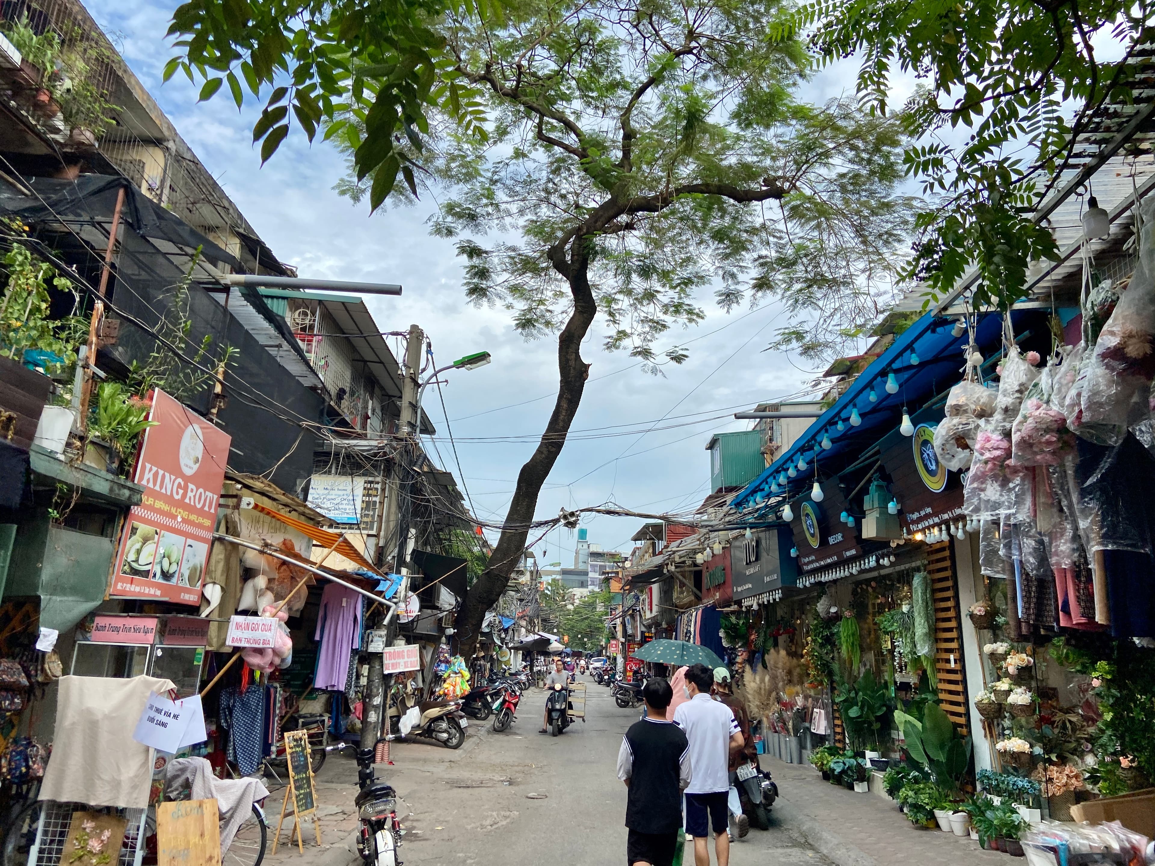 Streets and housing in Vietnam