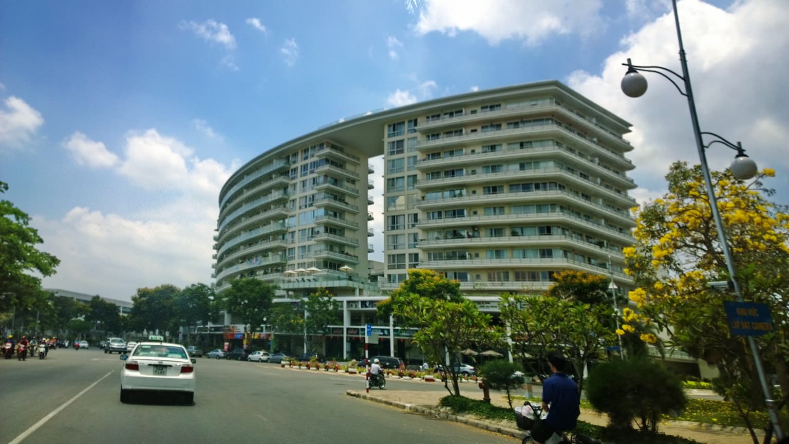 Streets and housing in Vietnam